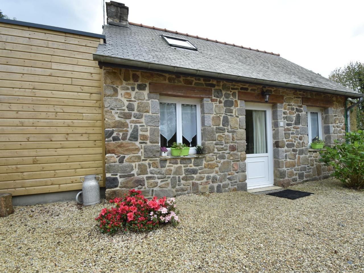 Villa Breton Stone House In Saint Gilles Les Bois Exterior foto