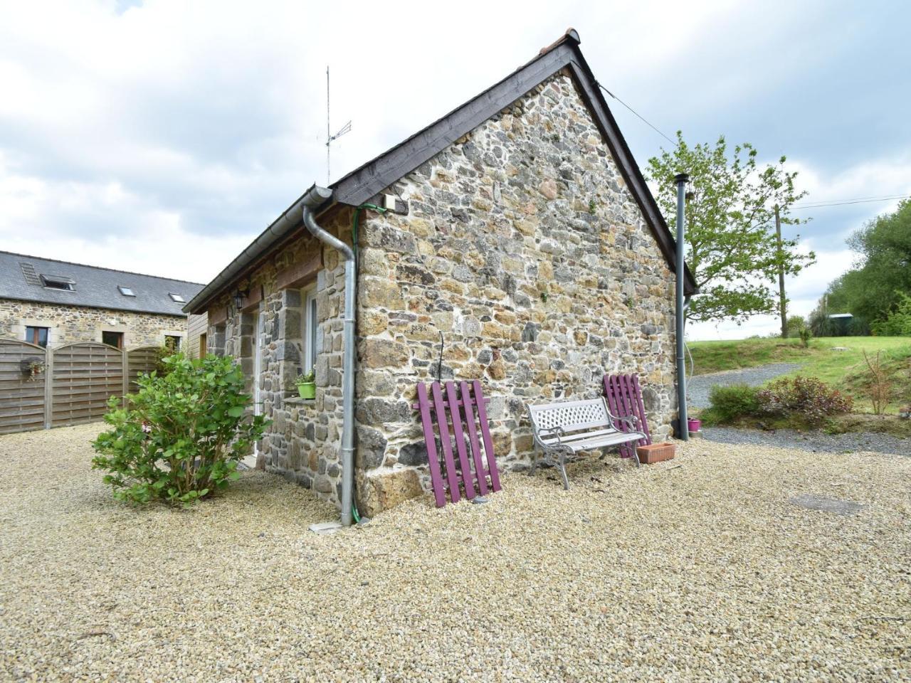 Villa Breton Stone House In Saint Gilles Les Bois Exterior foto